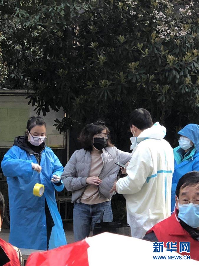 （新華全媒頭條·圖文互動）（7）武漢24小時(shí)