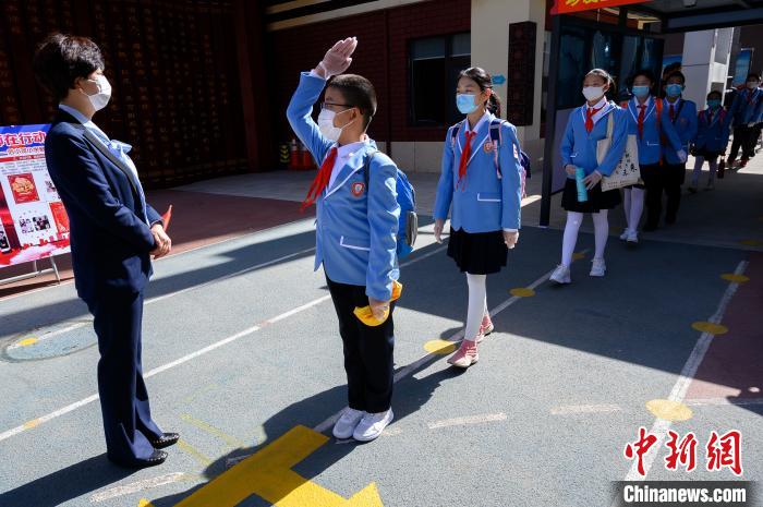 山西省第一批小學生返校復(fù)課